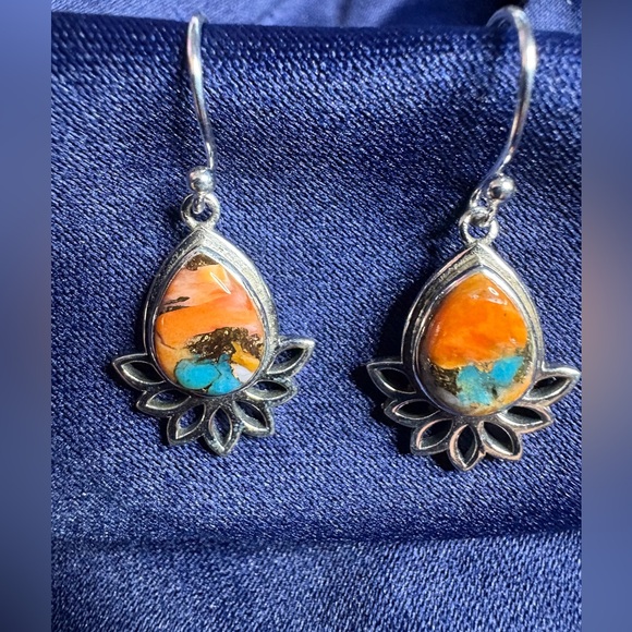 Jewelry - Spiny Oyster Turquoise Dangle Earrings in 925 Sterling Silver